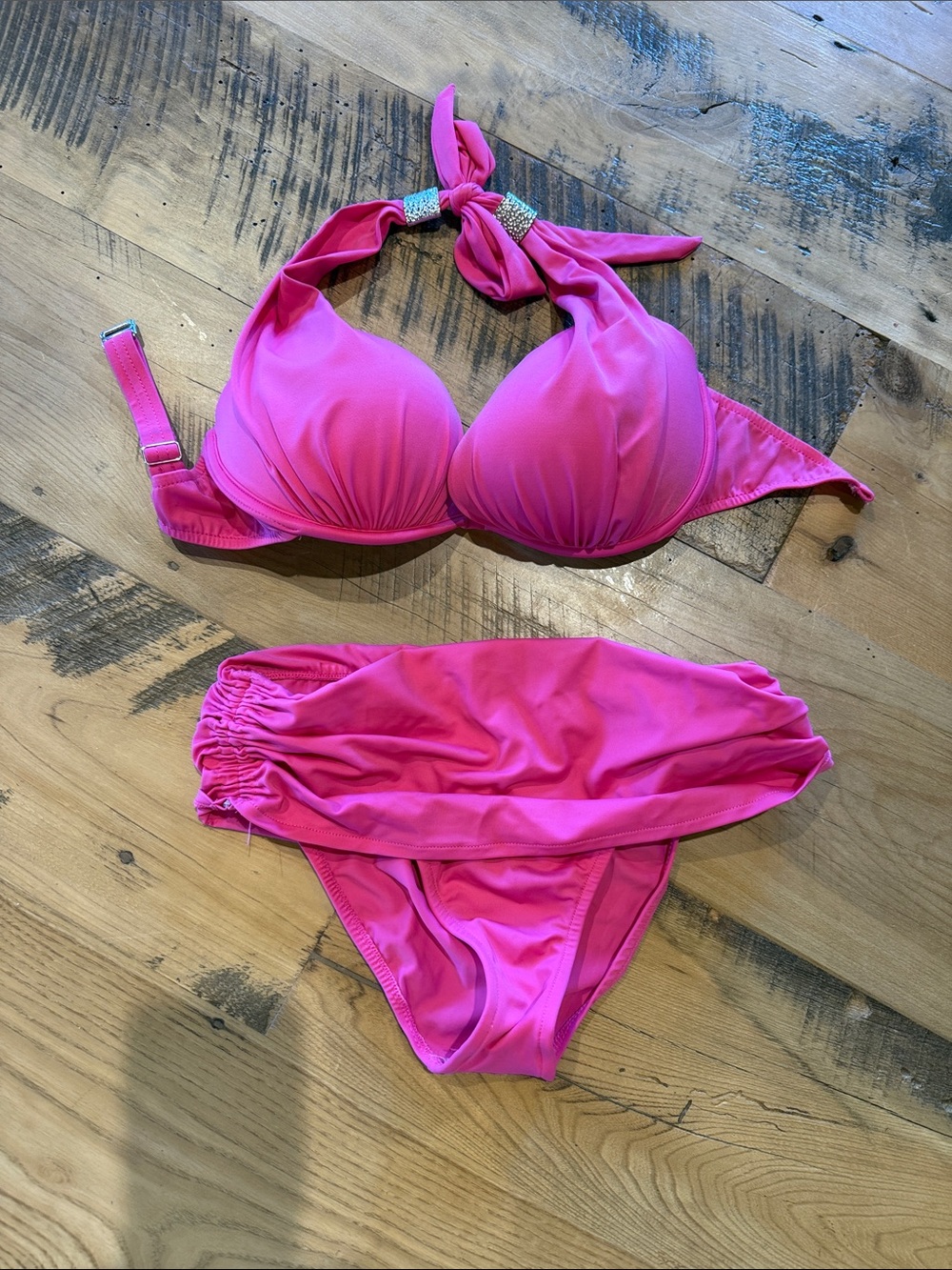 VENUS Hot Pink Halter Bikini Set size 6 bottom D cup vacation cruise resort